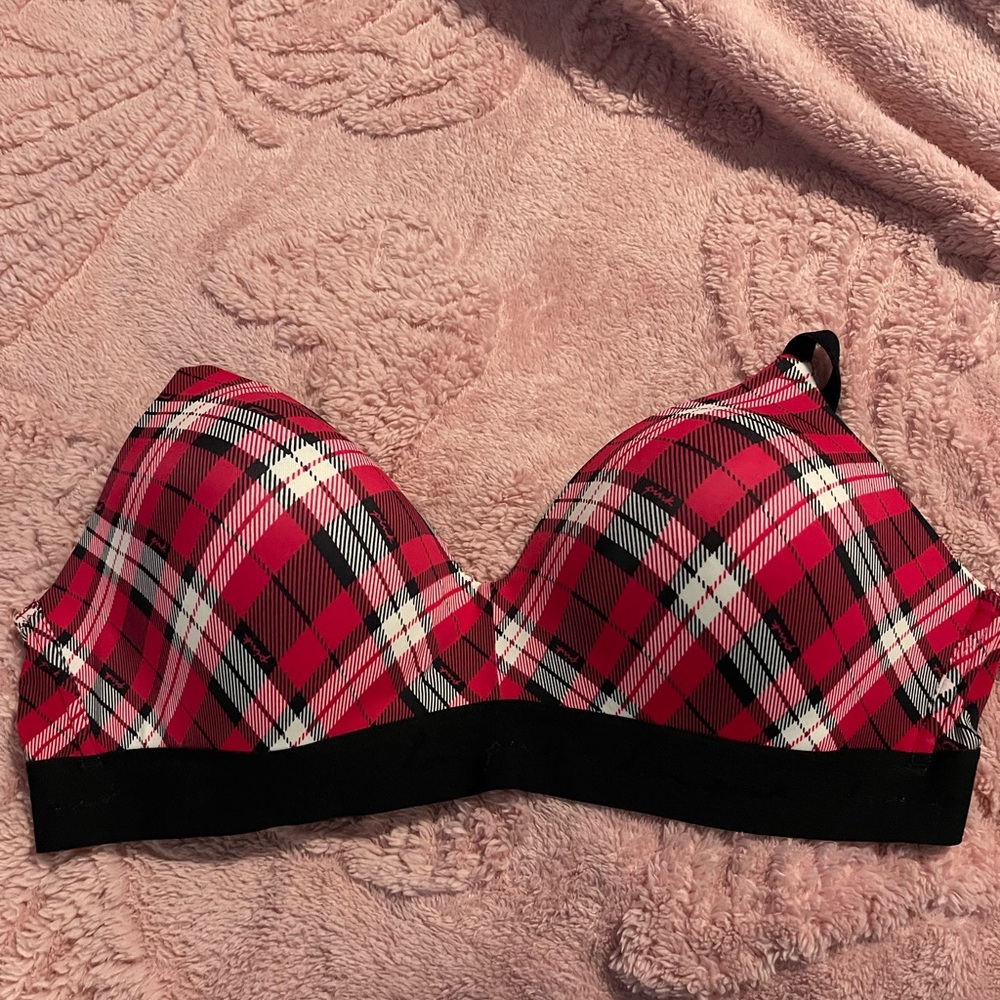 PINK bra 36 DD- Wear Everywhere Wireless Bra